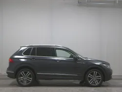 Grau Gebraucht 2023 VW Tiguan Elegance SUV | 27.480 € (Superpreis)