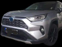 Silber Gebraucht 2020 Toyota RAV4 Hybrid Lounge SUV | 33.333 € (Etwas zu teuer)