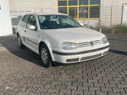Weiß Gebraucht 1999 VW Golf IV Kleinwagen | 1.500 € (Fairer Preis)