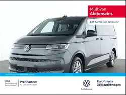 Grau Gebraucht 2024 VW Multivan Life Van / Kleinbus | 56.850 € (Fairer Preis)