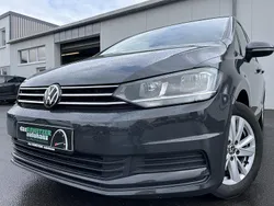 Grau Gebraucht 2022 VW Touran Comfortline Van / Kleinbus | 28.860 € (Fairer Preis)
