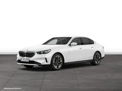Weiß Gebraucht 2024 BMW 520 Limousine | 51.460 € (Superpreis)
