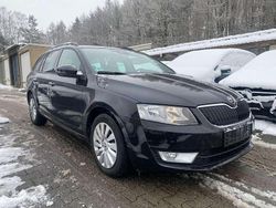 Schwarz Gebraucht 2016 Skoda Octavia Ambition Kombi | 11.399 € (Fairer Preis)