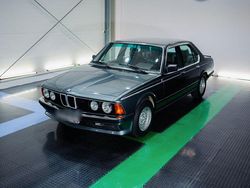 Grau Gebraucht 1985 BMW 735 Limousine | 17.900 €