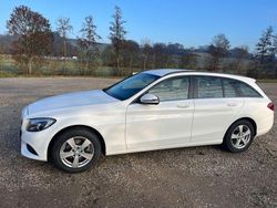 Weiß Gebraucht 2016 Mercedes C180 Kombi | 10.999 € (Guter Preis)