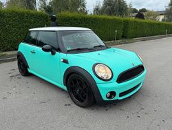 Rot Gebraucht 2007 Mini Cooper Kleinwagen | 2.600 € (Etwas zu teuer)