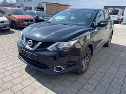 Schwarz Gebraucht 2014 Nissan Qashqai Visia SUV | 6.490 € (Teuer)