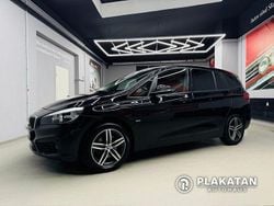 Schwarz Gebraucht 2016 BMW 218 Gran Tourer Sport Line Van / Kleinbus | 13.395 € (Guter Preis)