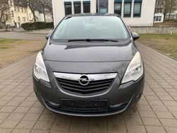 Grau Gebraucht 2013 Opel Meriva Van / Kleinbus | 3.699 € (Fairer Preis)