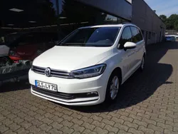 Weiß Gebraucht 2020 VW Touran Comfortline Van / Kleinbus | 22.700 € (Fairer Preis)