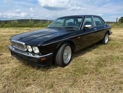 Schwarz Gebraucht 1990 Jaguar XJ40 Limousine | 15.900 €