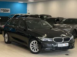 Black sapphire metallic Gebraucht 2021 BMW 318 Advantage Kombi | 21.197 € (Fairer Preis)