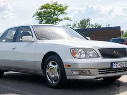Lexus LS400