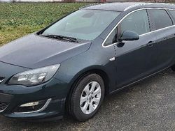 Grün Gebraucht 2014 Opel Astra Sport Kombi | 3.900 € (Fairer Preis)