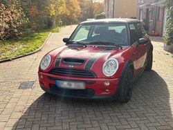 Rot Gebraucht 2005 Mini Cooper S Kleinwagen | 3.000 € (Etwas zu teuer)