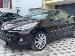 Braun Gebraucht 2013 Peugeot 207 CC Cabrio | 4.000 € (Etwas zu teuer)