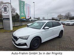 Weiß Gebraucht 2022 Skoda Scala Tour Kleinwagen | 17.990 € (Fairer Preis)