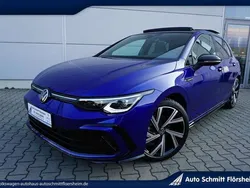 Lapiz blue metallic Gebraucht 2024 VW Golf VIII Style Limousine | 32.890 € (Etwas zu teuer)
