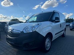 Weiß Gebraucht 2018 Opel Combo Van / Kleinbus | 6.299 € (Superpreis)