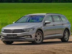 Pyritsilber metallic Gebraucht 2021 VW Passat Business Kombi | 19.635 € (Guter Preis)
