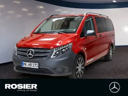 Rot / hyazinthrot Gebraucht 2024 Mercedes Vito Van / Kleinbus | 45.990 €