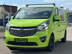 Grün Gebraucht 2016 Opel Vivaro Van | 8.600 €