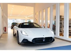 Weiß Gebraucht 2024 Maserati MC20 Cabrio | 283.866 €