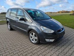 Schwarz Gebraucht 2006 Ford Galaxy Ghia Van / Kleinbus | 2.200 € (Fairer Preis)