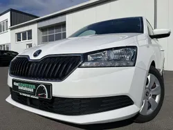 Weiß Gebraucht 2021 Skoda Fabia Ambition Limousine | 13.860 € (Guter Preis)