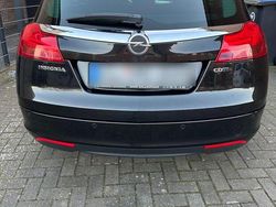 Schwarz Gebraucht 2010 Opel Insignia Kombi | 4.950 € (Teuer)