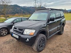 Schwarz Gebraucht 2004 Mitsubishi Pajero Edition SUV | 5.600 € (Guter Preis)