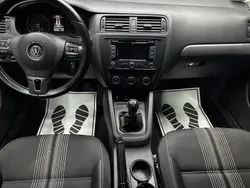 Braun Gebraucht 2012 VW Jetta Limousine | 7.799 € (Fairer Preis)