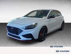 Serenity white pearl Gebraucht 2024 Hyundai i30 N Performance Limousine | 38.989 € (Teuer)