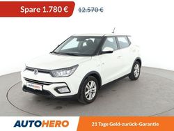 Weiß Gebraucht 2018 Ssangyong (KGM) Tivoli Quartz SUV | 10.790 €