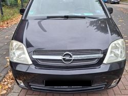 Schwarz Gebraucht 2004 Opel Meriva Van / Kleinbus | 500 € (Superpreis)