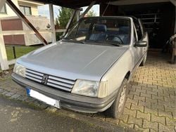 Grau Gebraucht 1993 Peugeot 205 Cabrio | 4.950 €