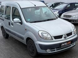 Grau Gebraucht 2005 Renault Kangoo Privilege Van / Kleinbus | 3.999 € (Etwas zu teuer)