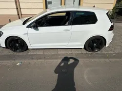 Weiß Gebraucht 2016 VW Golf VII R Kleinwagen | 18.000 € (Guter Preis)