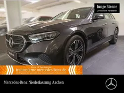 Grau Gebraucht 2024 Mercedes E220 Avantgarde Limousine | 49.990 € (Guter Preis)