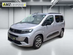 Grau metallic Gebraucht 2024 Opel Combo Life Van / Kleinbus | 28.895 € (Etwas zu teuer)