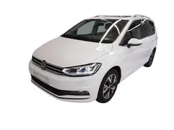 Pure white Gebraucht 2023 VW Touran Highline Van / Kleinbus | 34.907 € (Fairer Preis)