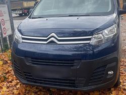 Blau Gebraucht 2019 Citroën Jumpy Van / Kleinbus | 8.990 €