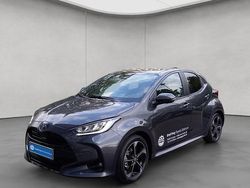 Grau Gebraucht 2025 Toyota Yaris Hybrid Style Limousine | 30.590 € (Fairer Preis)