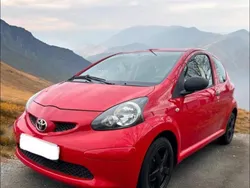 Rot Gebraucht 2008 Toyota Aygo Kleinwagen | 2.699 € (Fairer Preis)