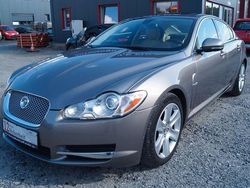 Grau Gebraucht 2010 Jaguar XF Premium Luxury Limousine | 8.990 € (Fairer Preis)