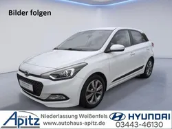 Weiß Gebraucht 2016 Hyundai i20 YES! Gold Limousine | 9.990 € (Guter Preis)