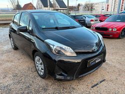 Schwarz Gebraucht 2012 Toyota Yaris Hybrid Life Limousine | 8.800 € (Guter Preis)