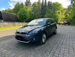 Grau Gebraucht 2009 Ford Focus Titanium Limousine | 1.350 € (Superpreis)