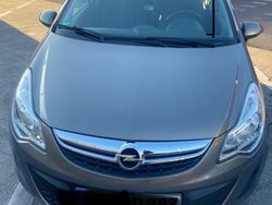 Silber Gebraucht 2013 Opel Corsa Kleinwagen | 5.250 € (Etwas zu teuer)