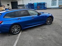 Blau Gebraucht 2020 BMW 330e M Sport Kombi | 28.900 € (Fairer Preis)